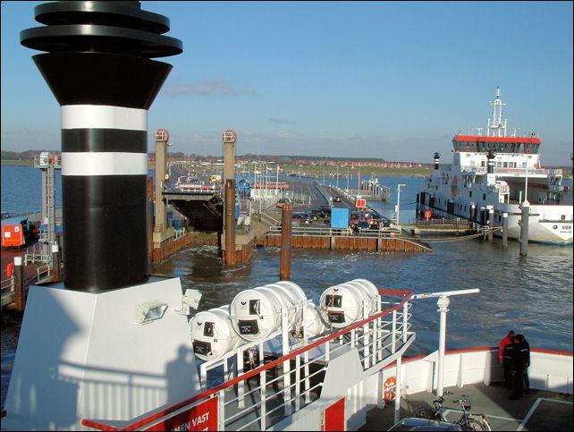 Abfahrt der Fähre von Ameland