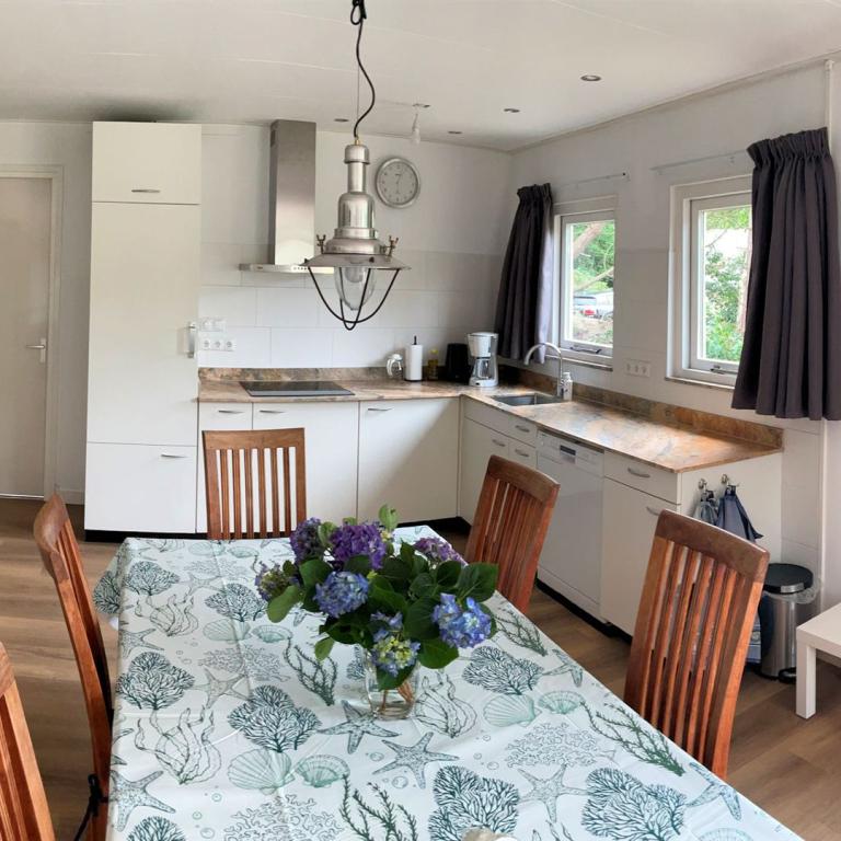 bungalowdonnaantoniakueche